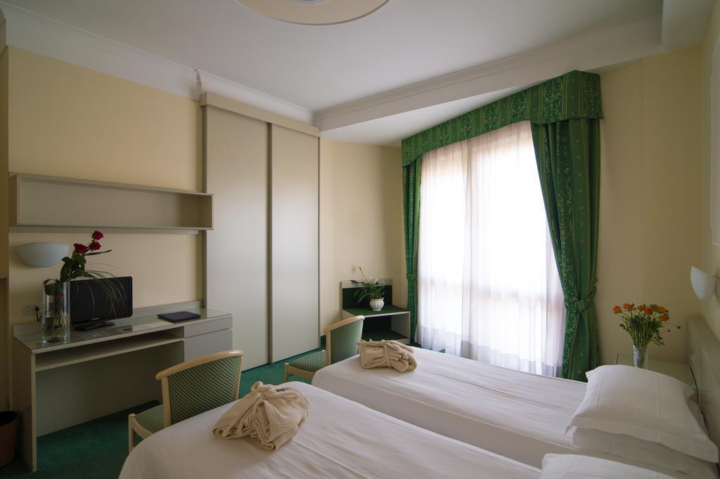 Hotel Terme Antoniano Монтегрото Терме Екстериор снимка