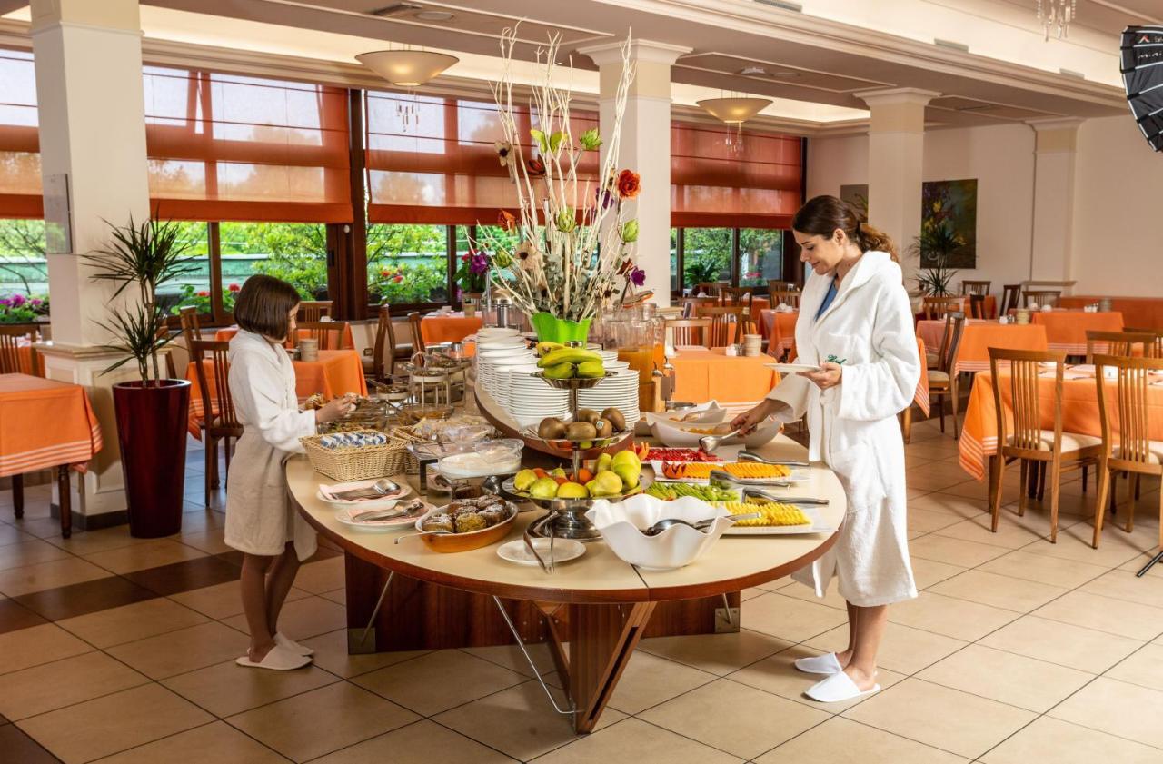 Hotel Terme Antoniano Монтегрото Терме Екстериор снимка
